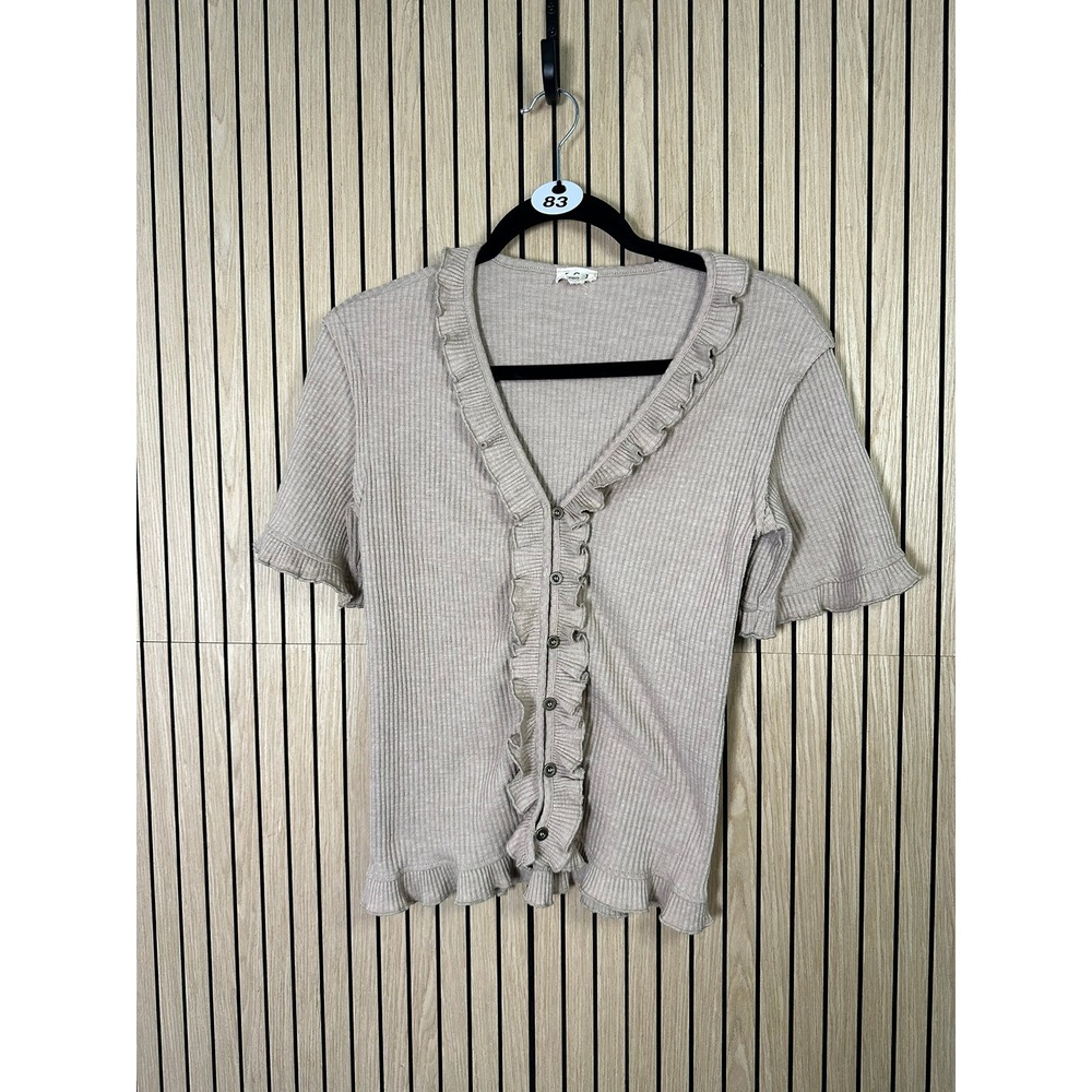 083 POL Clothing Ruffle Trim Ribbed Knit Short Sleeve Cardigan Tan (Medium, EUC)